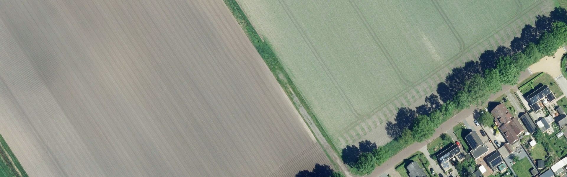 Satellietfoto van 2e Exloërmond met zichtbare zonnepanelen