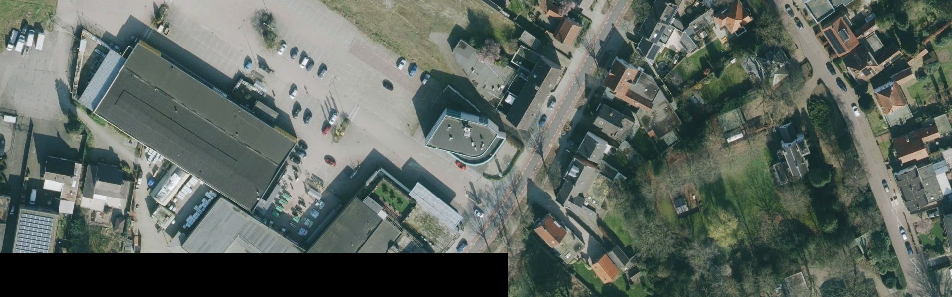 Satellietfoto van Deurne met zichtbare zonnepanelen